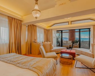 Seventeen Rooms - Telavi - Bedroom