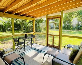 Peyton's Place - Apalachicola - Patio