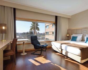 TRYP by Wyndham Porto Expo Hotel - מאטוסיניוס - חדר שינה
