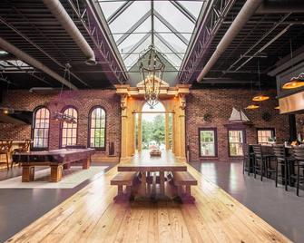 Massive Luxurious Loft-Style Suite In Downtown Lexington! 7,000 Sq/Ft! - Lexington - Restaurante
