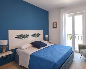 3 Bedroom Beautiful Home In Falerna - Falerna - Slaapkamer