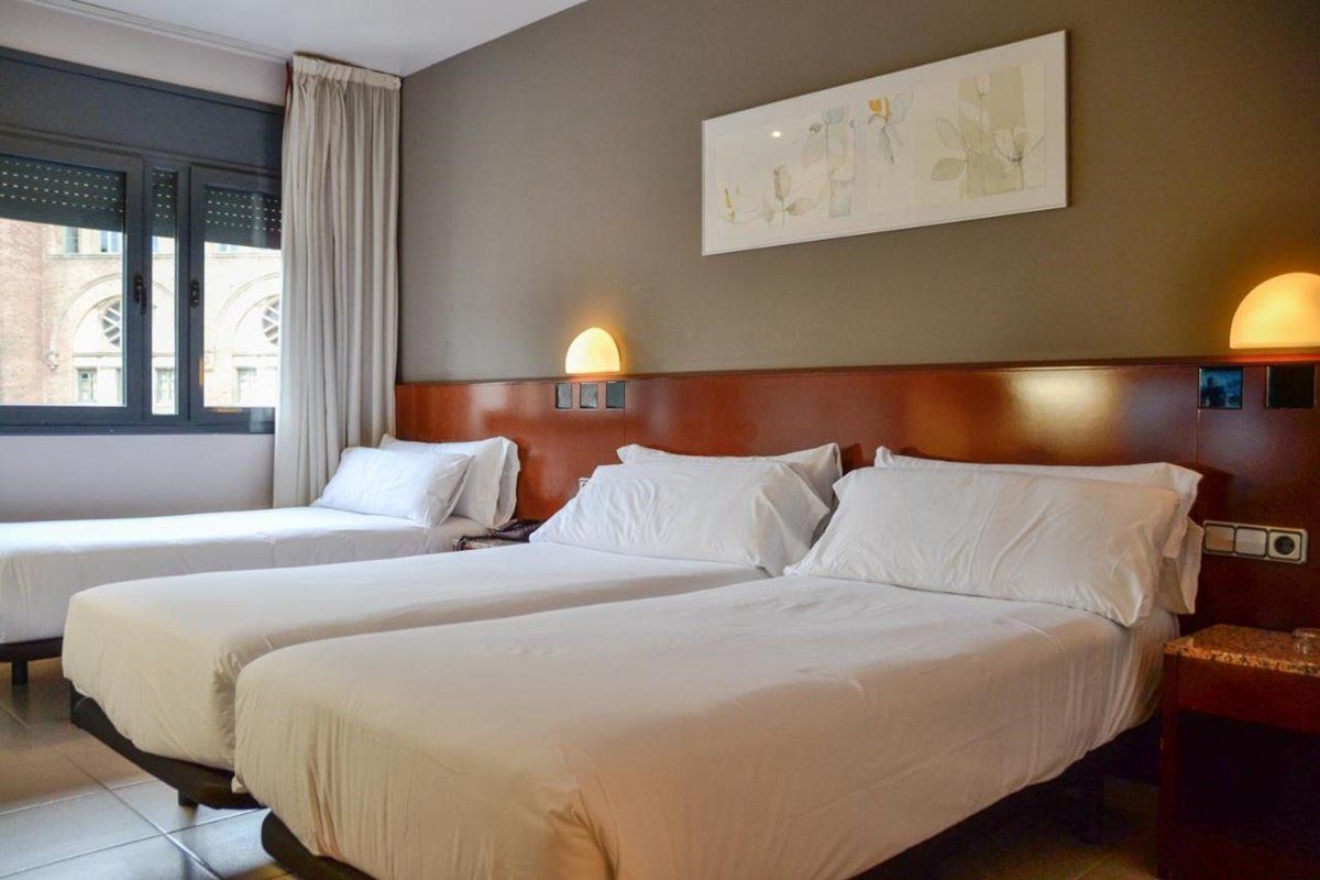 هوتل أرمري سانت باو - برشلونة - غرفة نوم