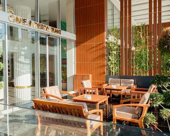 Sabirlar City Suites Hotel - Yomra - Terasa