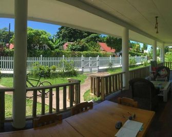 Casa Livingston Luxury Villa - La Digue Seychelles - La Digue Island - Balcó