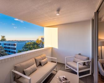 Bondi Amari Six Zero Three with Private Balcony - Bondi - Balcón