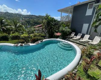 Poinsettia Villa - Marigot Bay - Pool