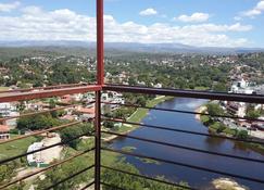 Pleno centro de Carlos Paz ..y con las mejores vistas..!!\n - Villa Carlos Paz - Balcony