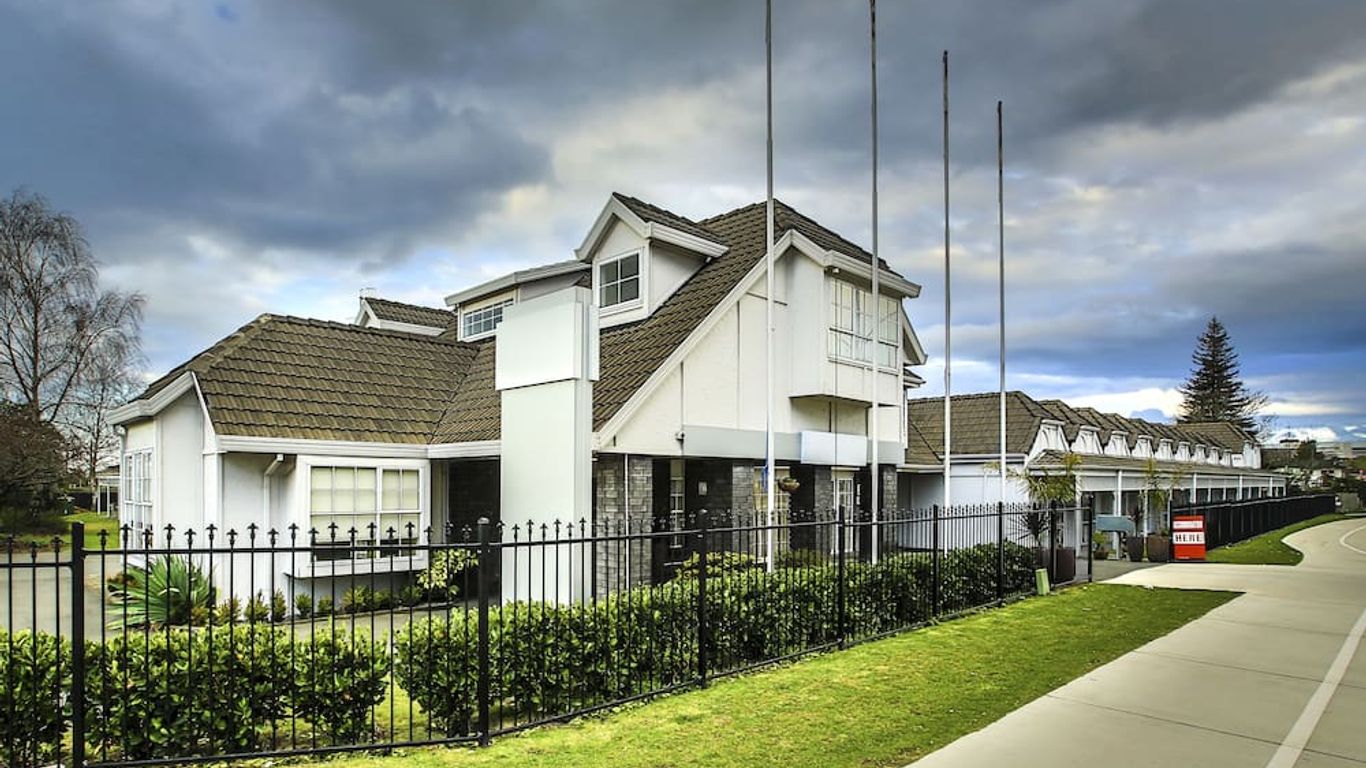 Lake Rotorua Hotel
