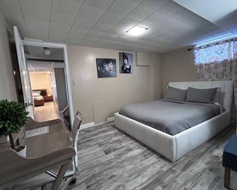 3bdr home, super-clean, cozy backyard, by Westends - Saint Louis Park - Bedroom