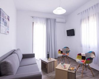 Breeze Vacation Apartments - Plakias - Sala de estar