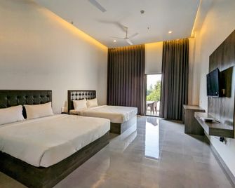 Shivgiri Resort - Silvassa - Chambre