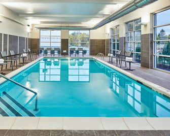 Residence Inn Albany Airport - Albany - Piscina