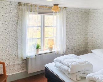 Stunning Home In Södra Vi With Kitchen - Södra Vi