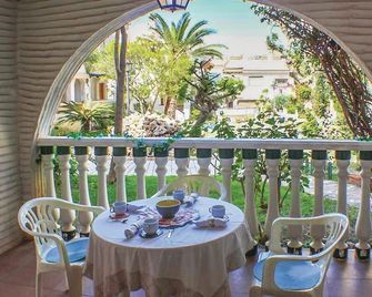 3 Bedroom Stunning Home In Gran Alacant - Gran Alacant - شرفة