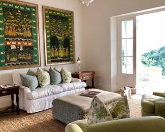La Cotte Orchard Cottages - Franschhoek - Living room