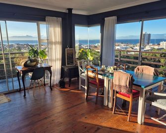 Bluebottle Guesthouse - Kapkaupunki - Parveke