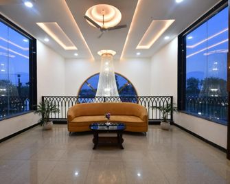 Click Hotel Narayana - Faizābād - Lobby