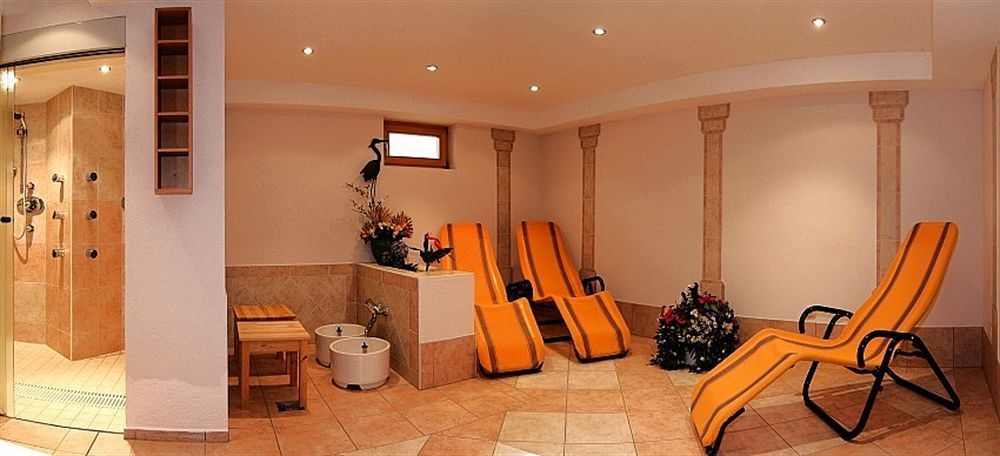 Tourist Hotel Boehm - שונאו אם קונגיסי