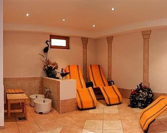 Tourist Hotel Boehm - שונאו אם קונגיסי