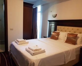 Marina Bay Boutique Hotel - Năvodari - Bedroom
