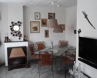 nice cozy home - Sint Annaland - Comedor