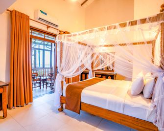 Amara White Villa - Ahungalla