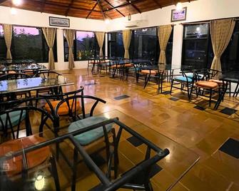 La Kamp Resort - Bhuj - Restaurante