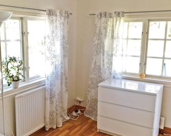 Beautiful Home in Faerjestaden With Wifi - Färjestaden