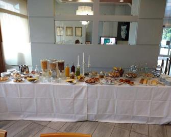 Nuova Italia - Gozzano - Buffet