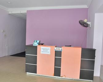 Tanjak Motel - Hostel - Alor Setar - Front desk