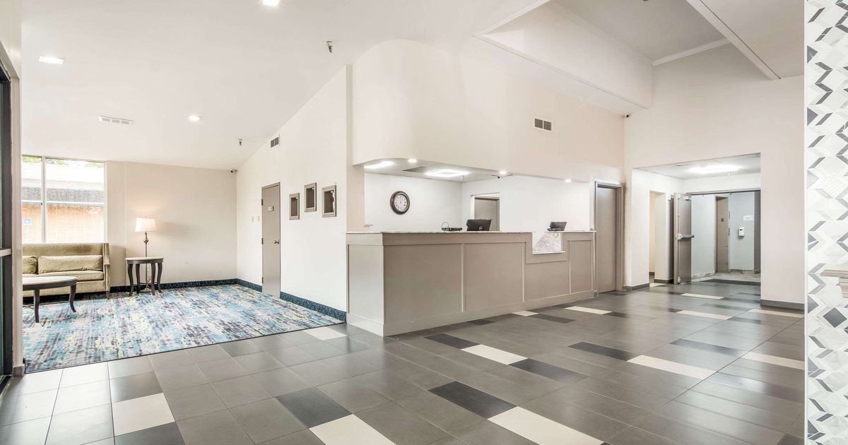 Quality Inn Rochester West from $60. Rochester Hotel Deals & Reviews ...