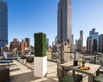 Embassy Suites by Hilton New York Manhattan Times Square - Nueva York - Balcón