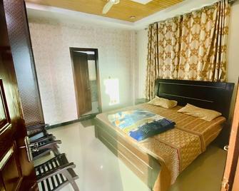 Green Valley Apartments - Bhurban - Bedroom