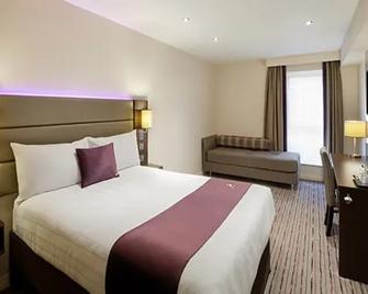 Premier Inn Whitstable - Whitstable - Bedroom