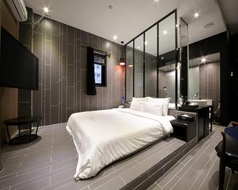 Almond Hotel Busan Station - Pusan - Chambre