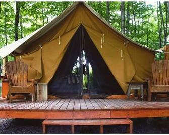 Savannah Safari Tent & Breakfast-Flx Glamping - Rushville - Patio
