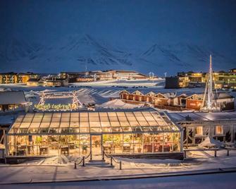 Mary-Ann's Polarrigg - Longyearbyen