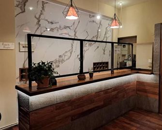 Hotel Santa Mónica - Potosí - Front desk