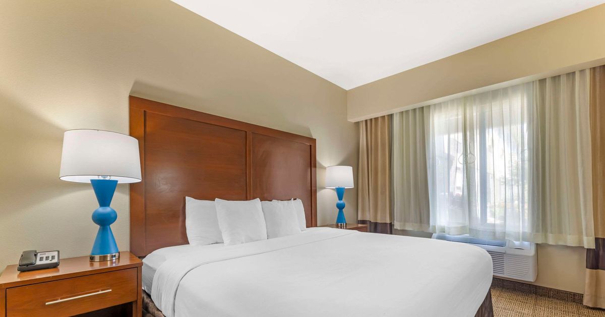 Amazing Comfort Suites Near Vancouver Mall Pictures