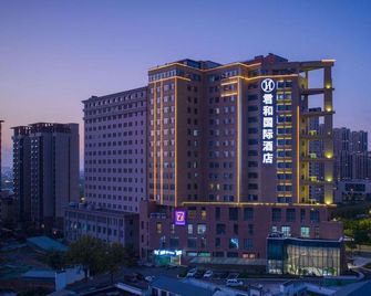 Jun He International Hotel - Jinzhong - Building