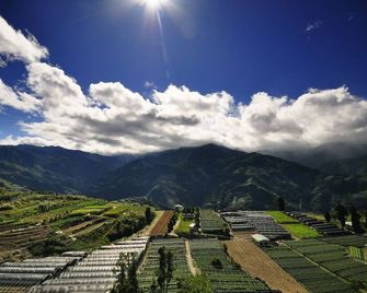 Dingdai Glass Villa - Ren-ai Township - Outdoors view