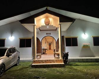 Nahinlad Resort - Noen Hodm - Edificio