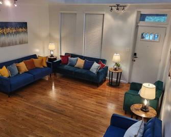 Reservoir Hill Mansion - 4 bedrooms - Baltimore - Living room