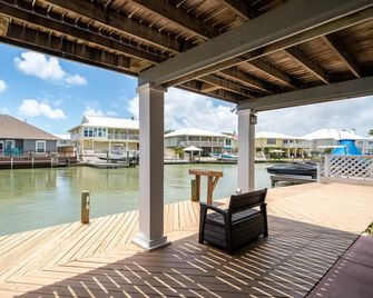 Edgewater Escape - Rockport