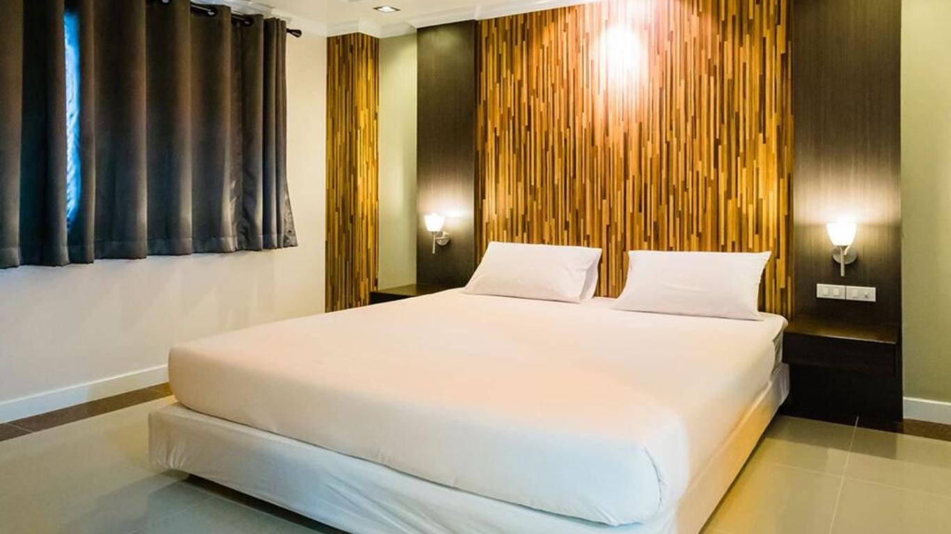 The Rich Hotel