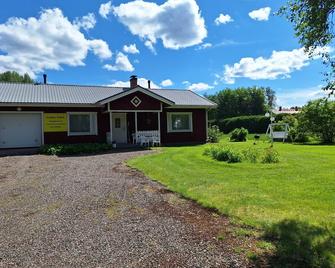 Suni's Cottage Sunin Tupa - Kestilä - Edificio