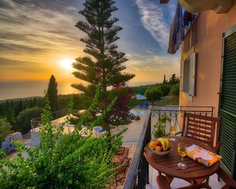 Studios Vrionis Panoramic Sunset - Kothreas - Balkon