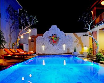Tetirah Boutique Hotel Ubud - Ubud - Basen