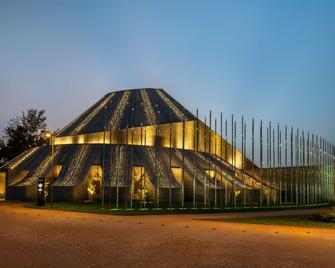 Sofitel Cotonou Marina Hotel & Spa - Cotonou - Building