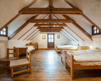 Hotel U Maleho Vitka - צ'סקי קרומלוב - חדר שינה